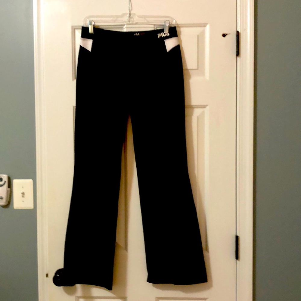 Fila yoga pants, never worn, size medium.